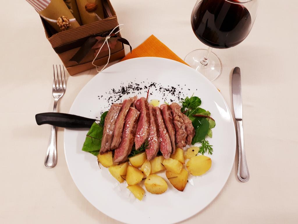 Locanda Dell'Arzente San Salvatore Monferrato Bagian luar foto